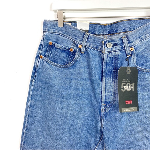 NEW Levi’s Premium Original 501 Fit Button Fly Crop Straight Leg Jeans 30/26 - Picture 3 of 7